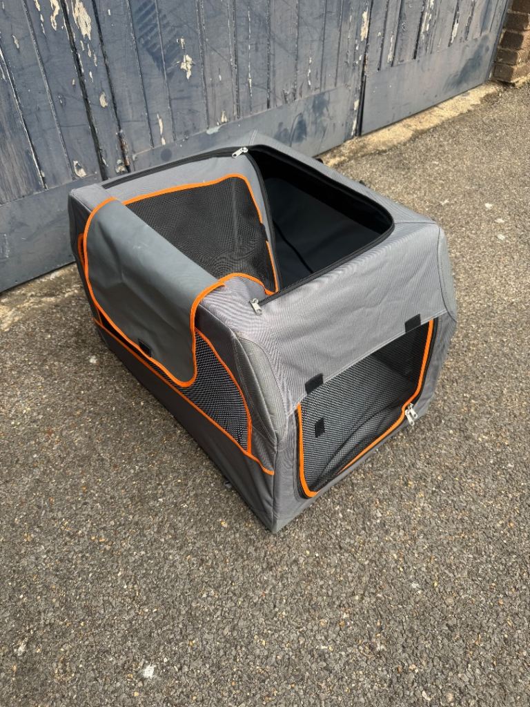 Frame dog transport box