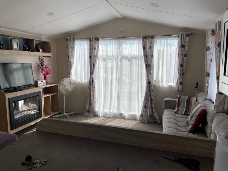 8 birth caravan to rent IngoldMells 