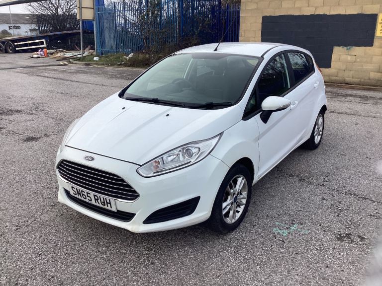Ford, FIESTA, Hatchback, 2015, Manual, 1241 (cc), 5 doors