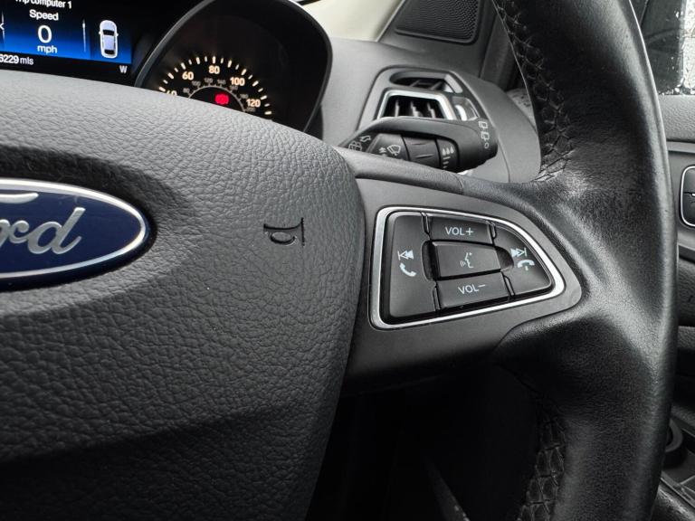 2017 Ford Kuga 2.0 TDCi Titanium Euro 6 (s/s) 5dr HATCHBACK Diesel Manual