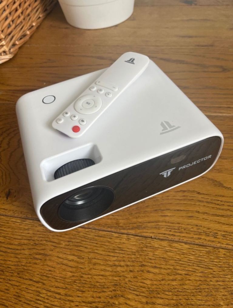Mini Projector Full HD 1080p with Remote Control