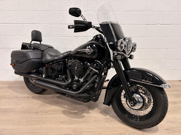 Harley-Davidson  Softail 1868 FLHCS Heritage Classic Cruiser 2019'19
