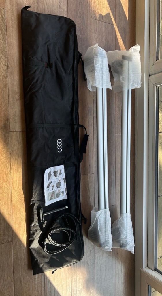 Genuine Audi roof bars (used on q5 67 plate)