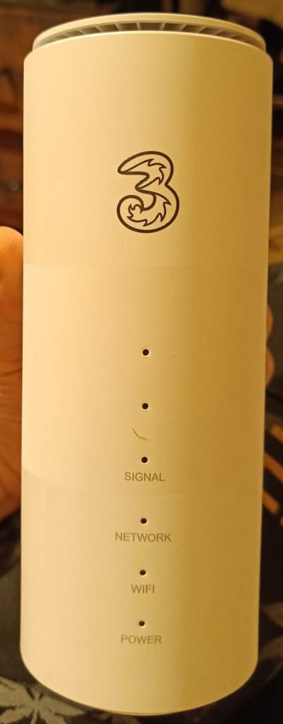 5G Home broadband hub MC888A