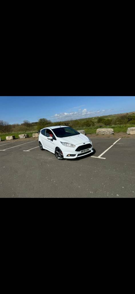 Ford, FIESTA, Hatchback, 2017, Manual, 1596 (cc), 3 doors