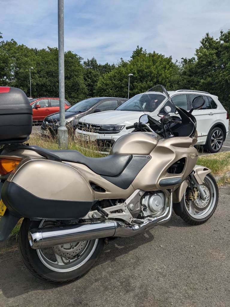 Honda NTV650V 2001 £1900