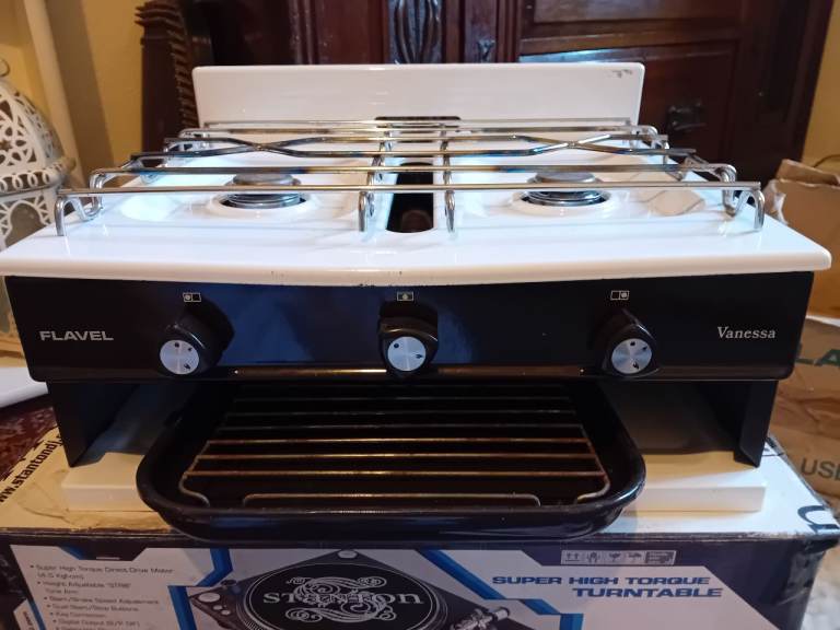 Flavel Vanessa Gas Hob Cooker with Grill – White & Black