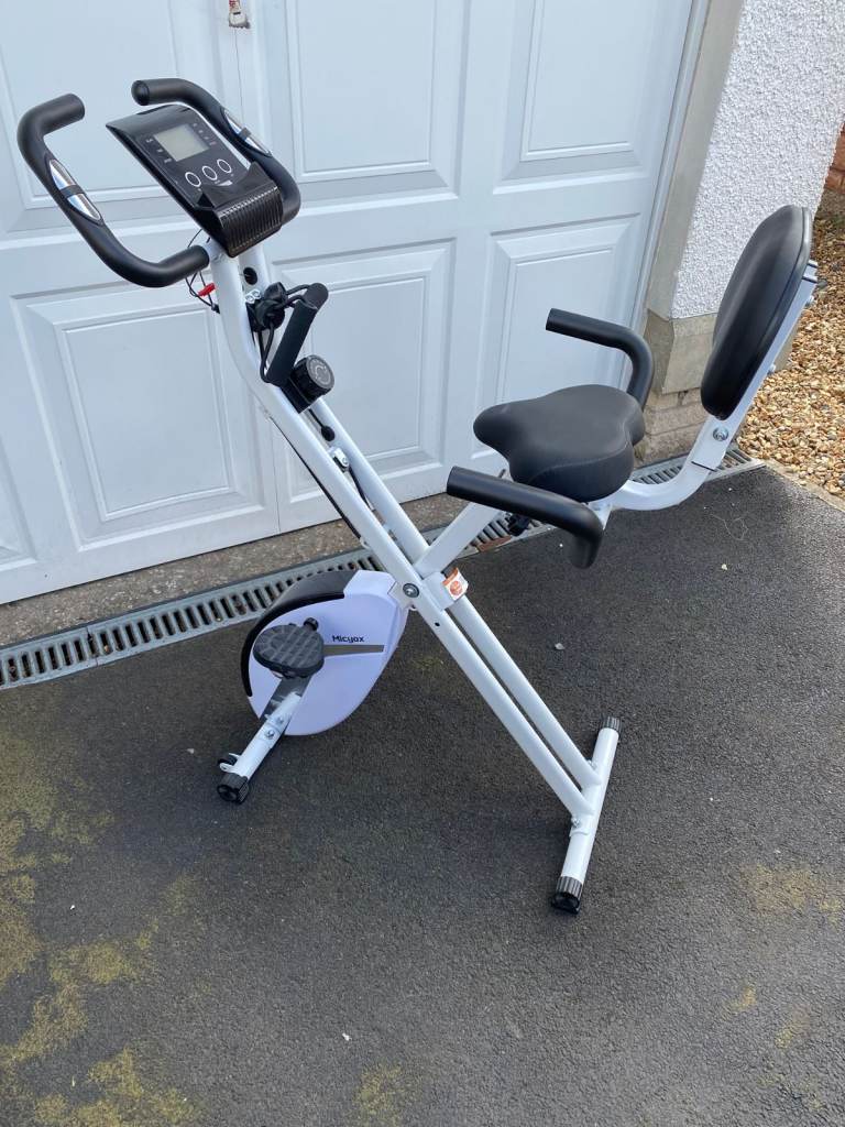 Micyox Foldable Exercise Bike with Digital Display – Very Good Condition - White