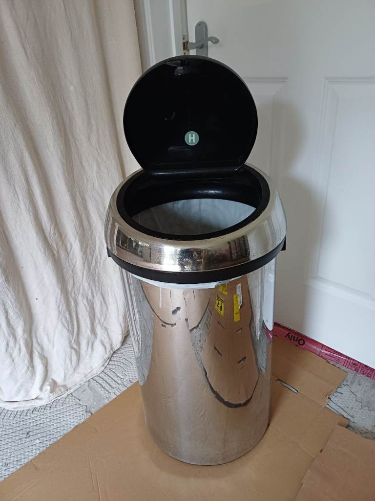 Brabantia 50L touch bin