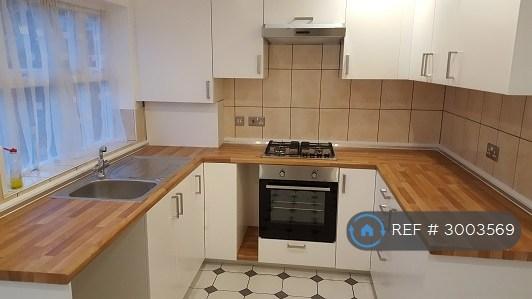 2 bedroom house in Cranberry Lane, London, E16 (2 bed) (#3003569)