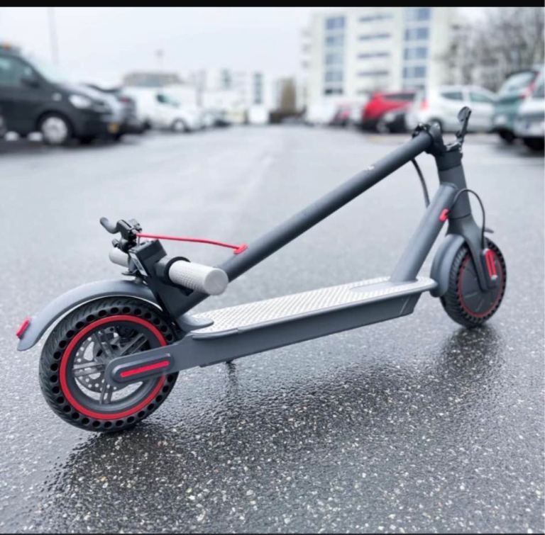 Electric scooter 