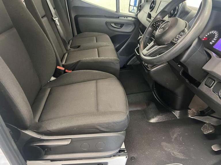 2024 Mercedes-Benz Sprinter 3.5t H2 Progressive Van PANEL VAN DIESEL Manual