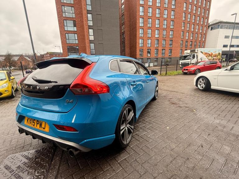 2015 Volvo V40 D4 [190] R DESIGN Lux Nav 5dr HATCHBACK DIESEL Manual