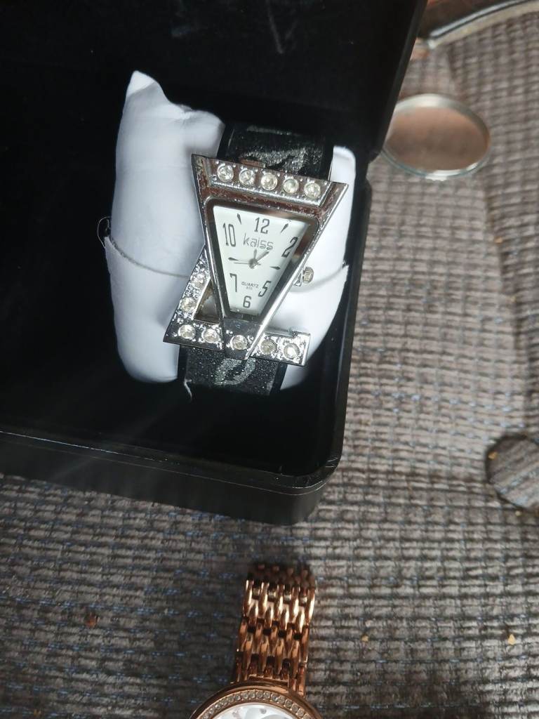 Job lot watches f me.genuine heritor genuine but req a winder 