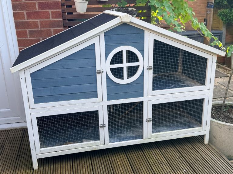Hutch for Guinnea pigs or rabbits 