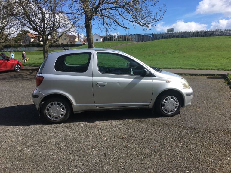 2002 yaris