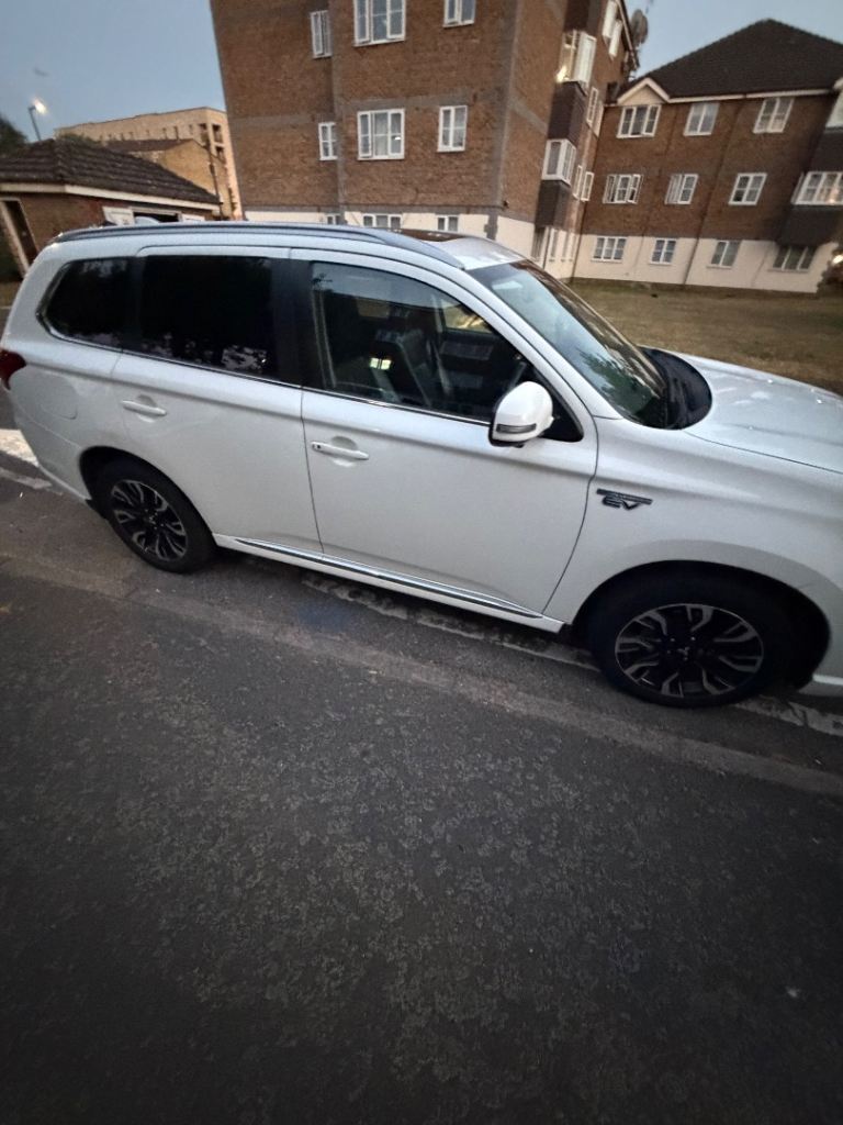 Mitsubishi, OUTLANDER, Estate, 2016, Other, 1998 (cc), 5 doors