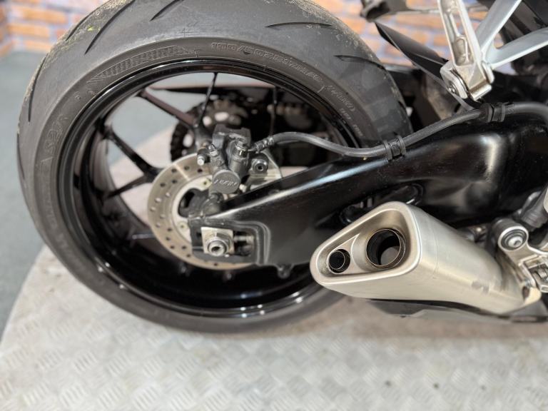 Honda CBR1000rr FIREBLADE - NEW MOT - NATIONWIDE DELIVERY