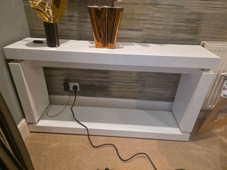 Very good condition console table