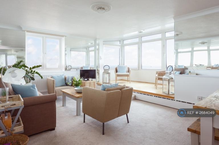 2 bedroom flat in Tower Court, Bournemouth, BH2 (2 bed) (#2684049)