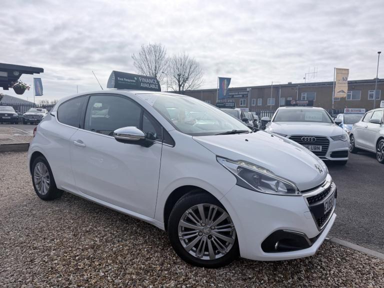 2016 Peugeot 208 1.2 PureTech 82 Allure 3dr HATCHBACK Petrol Manual
