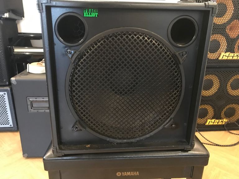 Vintage Trace Elliot 1x15 bass amplifier cab, still very punchy in tone 