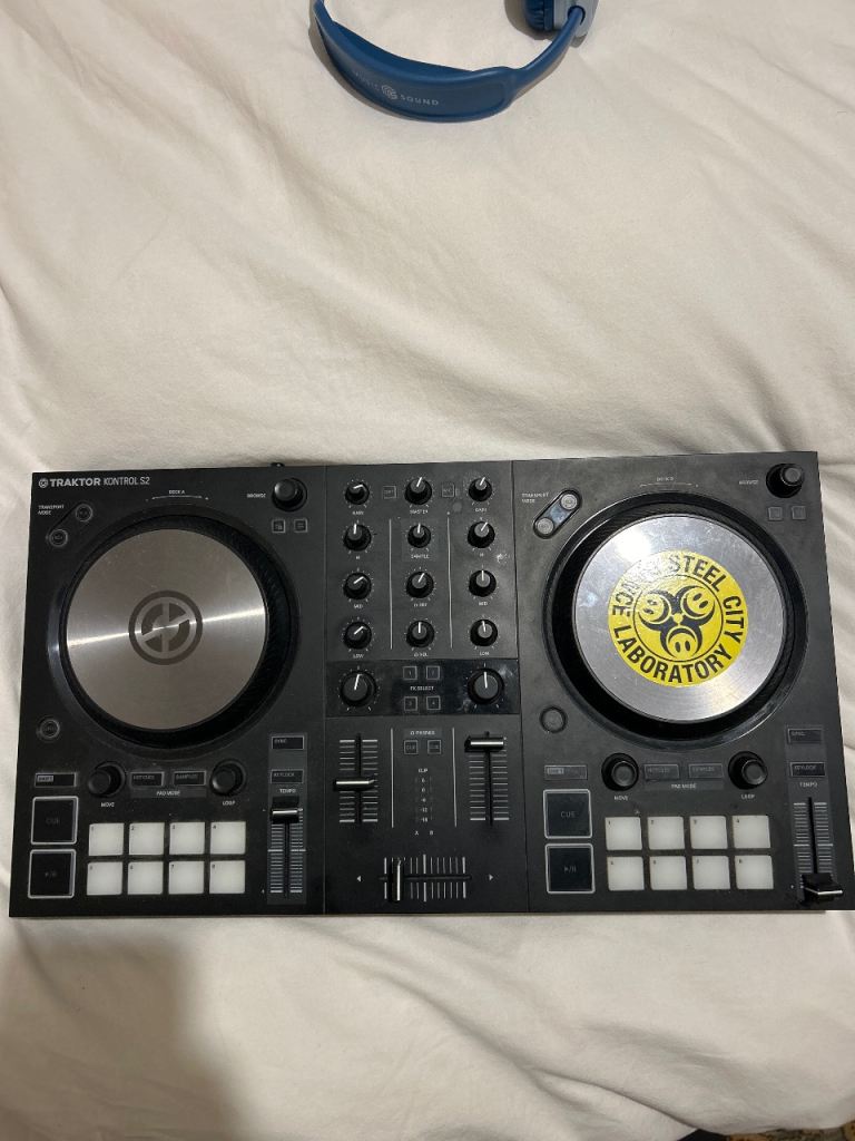 image for Traktor kontrol s2