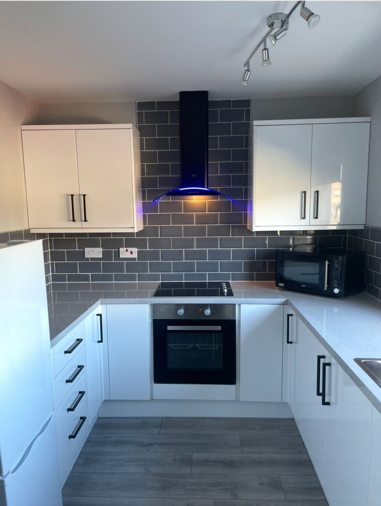 Spacious 3 bed stylish flat 