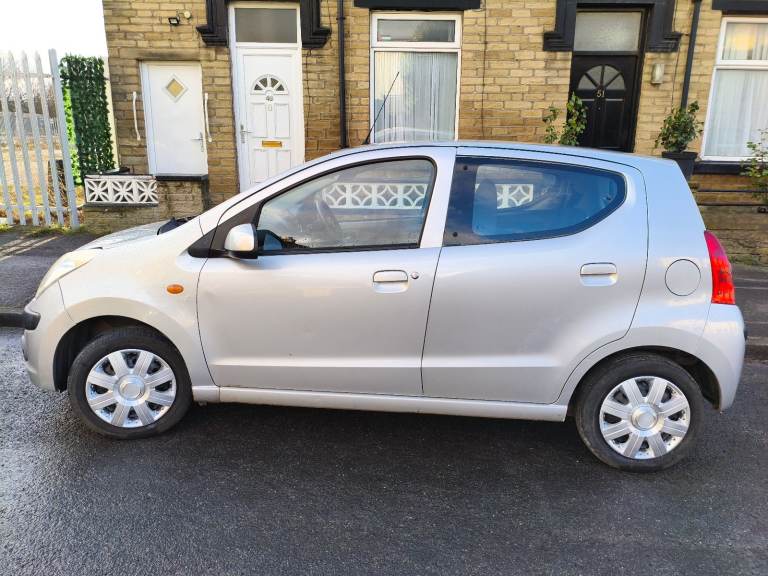 Nissan pixo 2010, 1L  petrol 