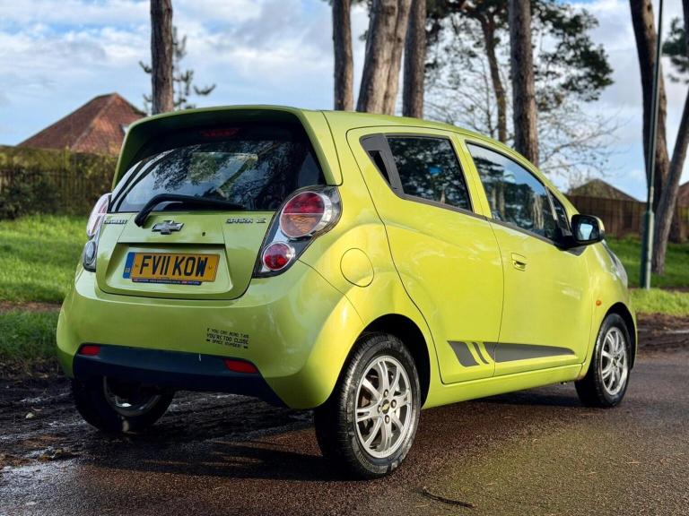 CHEVROLET SPARK 1.0i LS Euro 5 5dr 2011