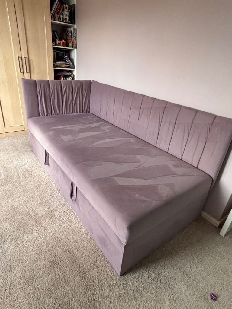 Single sofa bed with storage 