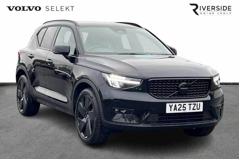 2025 Volvo XC40 Black Edition Plus, B3 Mild hybrid, Petrol Estate Petrol Automatic