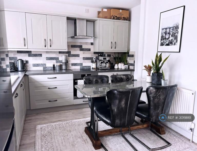 3 bedroom house in Barnes Avenue, Wakefield, WF1 (3 bed) (#3019861)