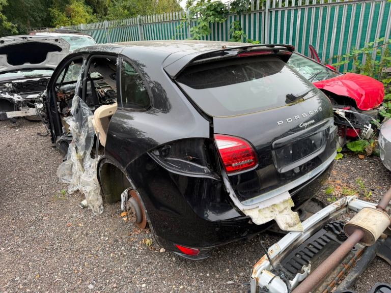 2013 PORSCHE CAYENNE BREAKING SPARES PARTS 