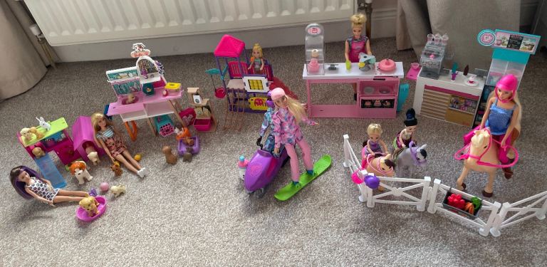 Barbie Playset Bundle – Good Condition