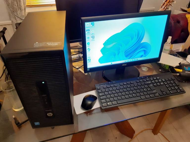 Windows 11 entry level full gaming setup.