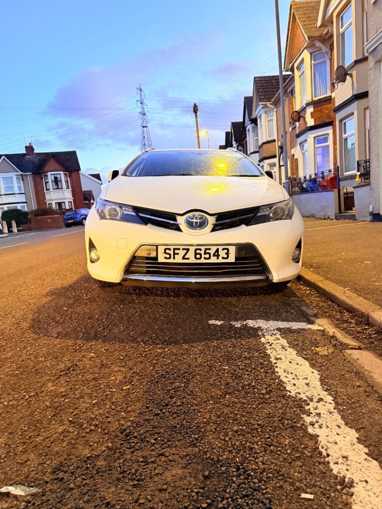 Toyota, AURIS, Estate, 2013, Other, 1798 (cc), 5 doors