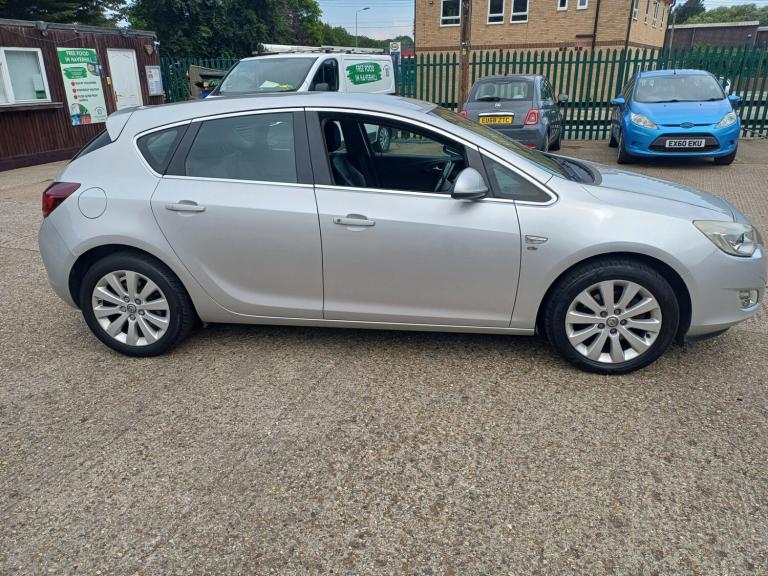 2011 Vauxhall Astra 2.0 CDTi 16V ecoFLEX Elite [165] 5dr HATCHBACK Diesel Manual