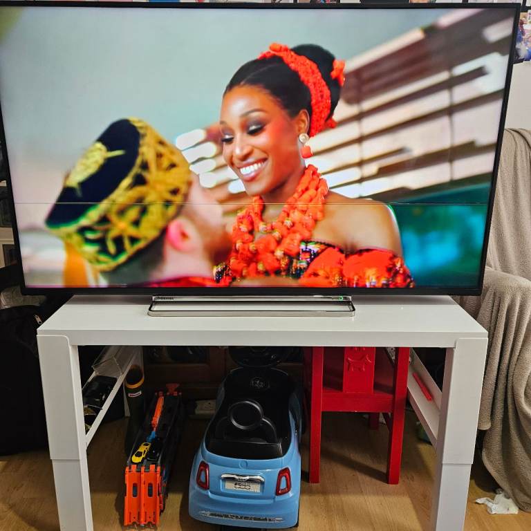 Toshiba 40L3753DB 50-inch Smart TV with Remote
