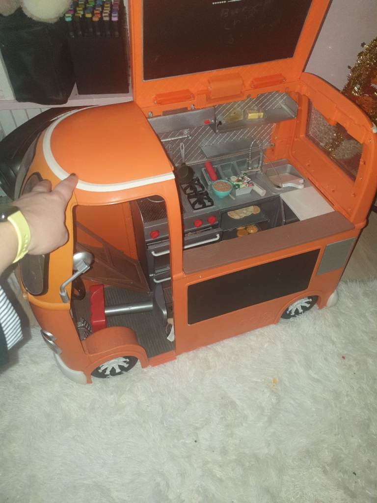 Toy cafe van on wheels 