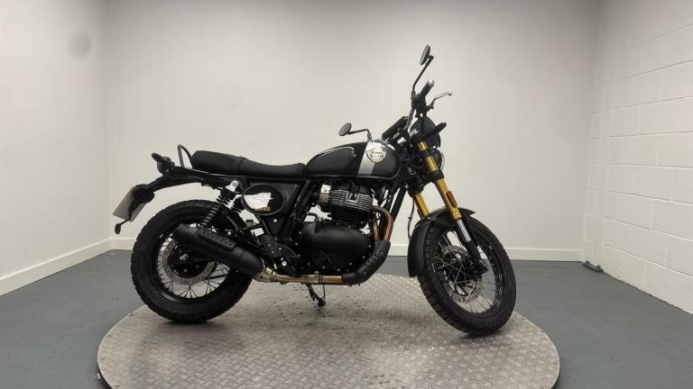 2025 Royal Enfield Bear 650 Base Mid (25MY) TRADITIONAL Petrol Manual