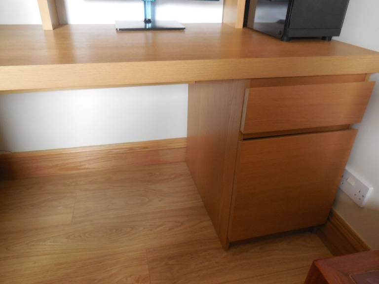 Desk/Office/Students/WFH