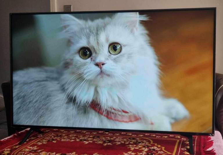 LG Smart 4K UHD 43inch HDR Tv with Alexa and Google Assistant built-in Remote and Box 