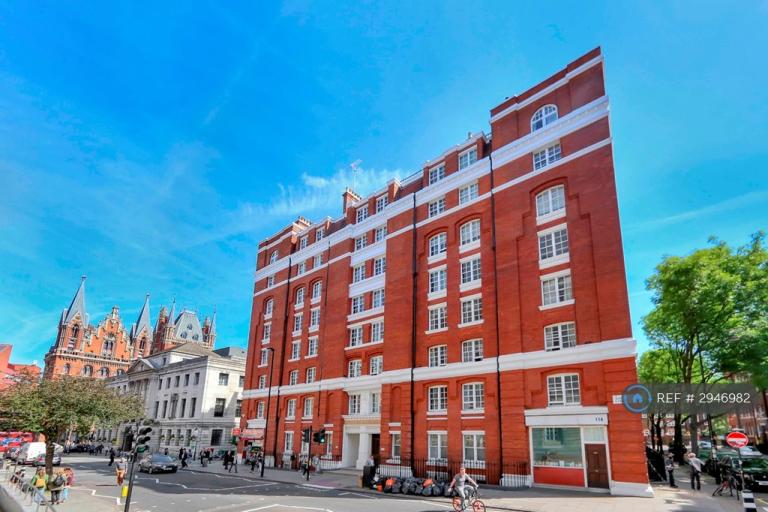 3 bedroom flat in Queen Alexandra Mansions, London, WC1H (3 bed) (#2946982)