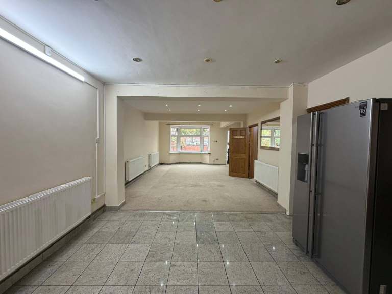 3/4 bedroom house for rent in Heston TW5 0HN