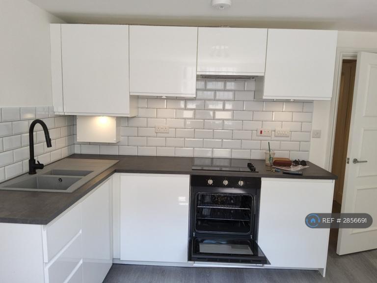 1 bedroom flat in Carlton Crescent, Southampton, SO15 (1 bed) (#2856691)