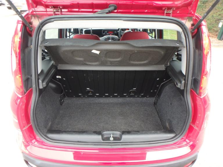 2012 Fiat Panda 1.2 Lounge 5dr..£35 Road Tax HATCHBACK Petrol Manual