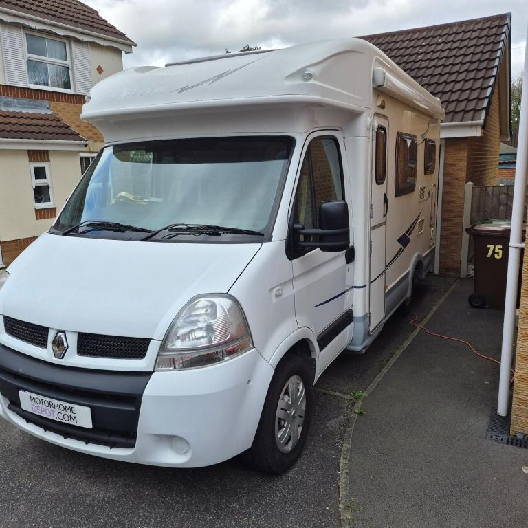 2005 Lunar Telstar 2 Berth end kitchen motorhome.