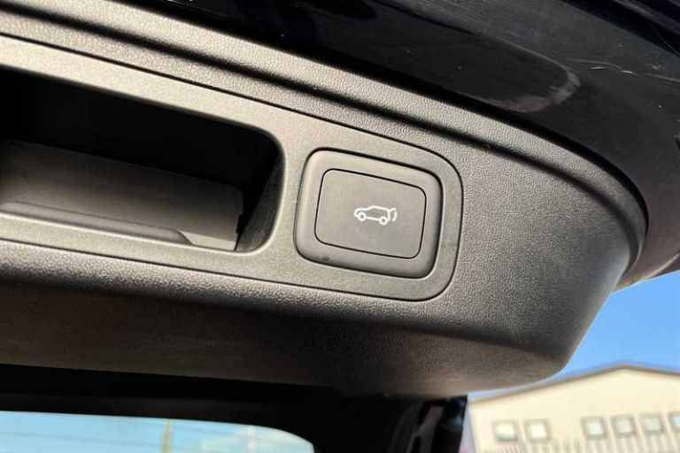 2025 MG MG HS 1.5 T-GDI 24.7kWh Trophy SUV 5dr Petrol Plug-in Hybrid Auto Euro 6 (s/s) (2 SUV Hyb...