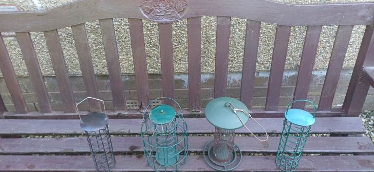 4 Bird Feeders